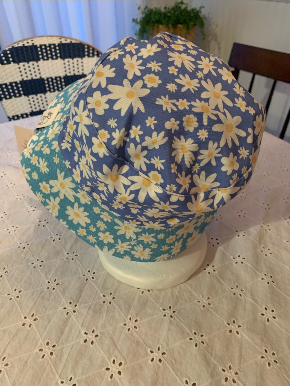 NWT Ivory Ella Two Tone Daisy Bucket Hat - Picture 3 of 3
